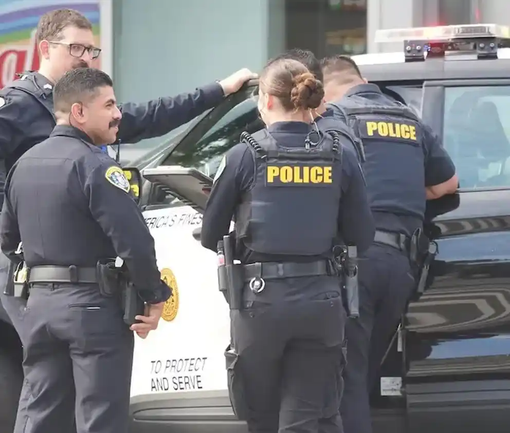 El caso quedó abierto como investigación por homicidio y las autoridades cerraron varias calles cerca de N Market Street y W Santa Clara Street. Foto: Europa Press