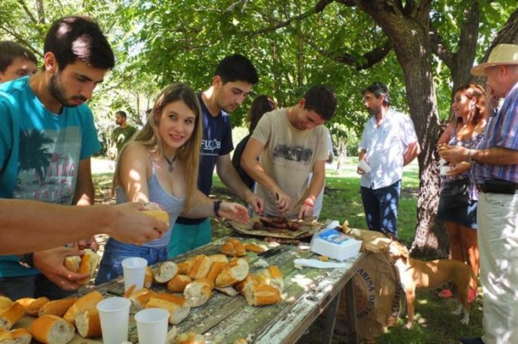 Mendoza, autorizan reuniones familiares los fines de semana