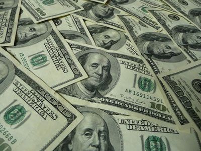 Cotización del dólar: Baja el blue y sube el oficial