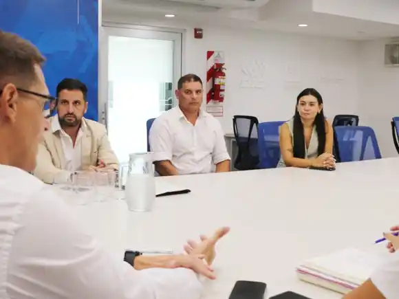 Funcionarios de la municipalidad de concordia visitaron la central de información criminal de Santa Fe