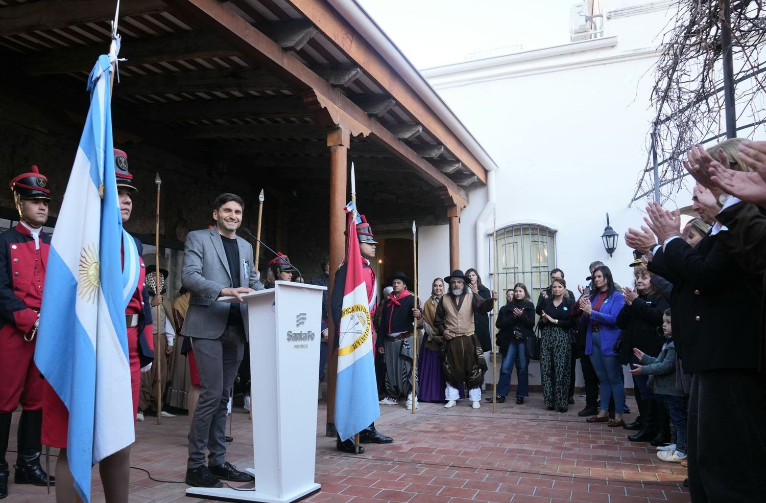 El gobernador encabezó los actos conmemorativos del 187° aniversario del Paso a la Inmortalidad del Brigadier General Estanislao López.