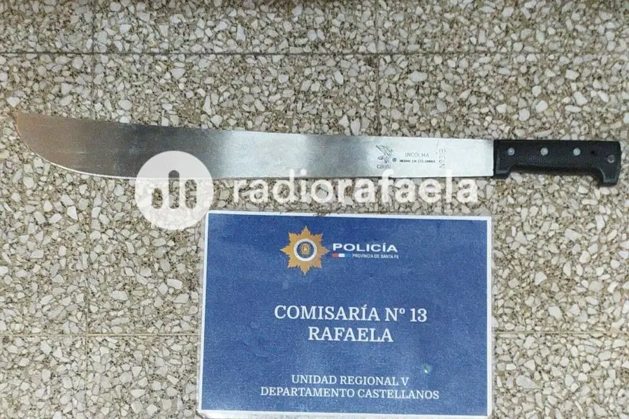 Se trasladaban en remis de manera muy sospechosa: los detuvieron y les encontraron una sorpresita