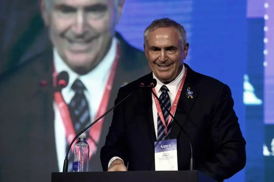 Bregman rechazó reunirse con el embajador Marc Stanley, pero aclaró que la decisión es 