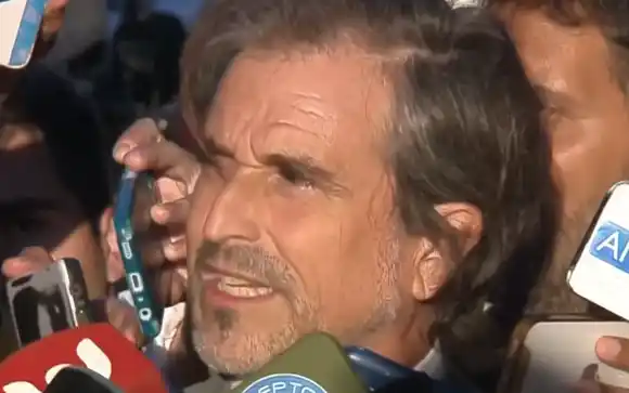 En la previa de la apertura de sesiones: Insultaron a Bertie Benegas Lynch y cortó una conferencia de prensa