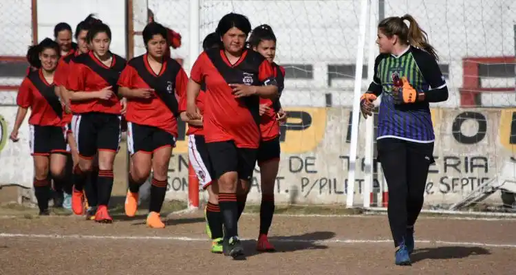 Por la derrota de Campana, la selección femenina de San Pedro avanzó a cuartos de final