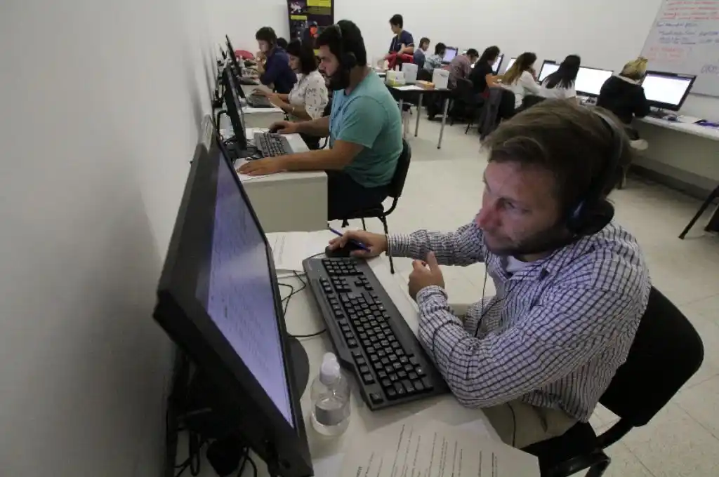 El 0800 atienden desde 700 a 800 llamados por día