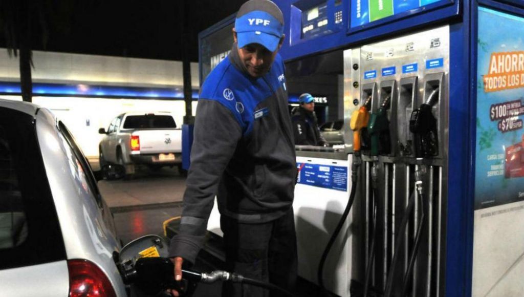 Comenzó diciembre y aumentan los combustibles, prepagas y alimentos