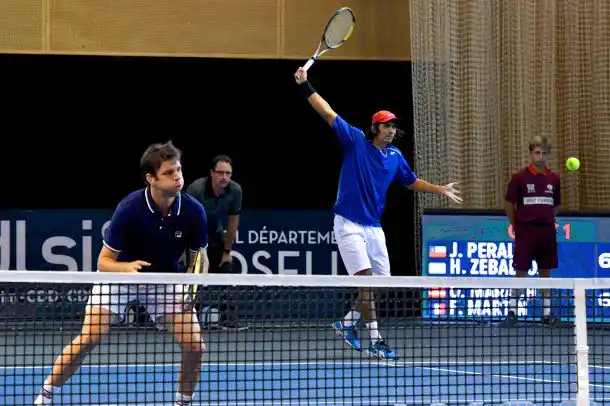 Zeballos y Peralta ganaron en Quito