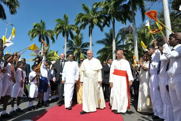 El Papa Francisco pidió  respeto entre religiones para  conseguir reconciliación y paz