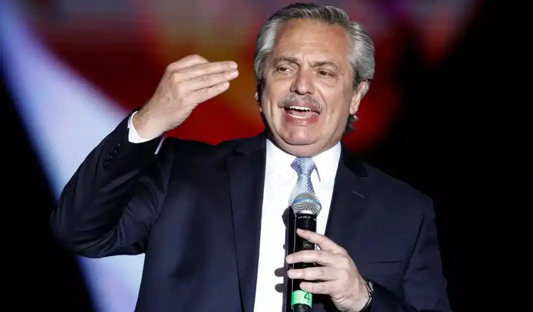 El gobierno parece el  Samba: de acá para allá