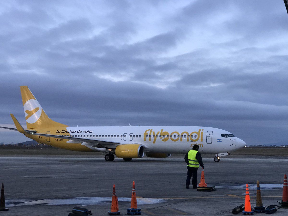 Flybondi empezó a volar entre Buenos Aires/El Palomar y Salta