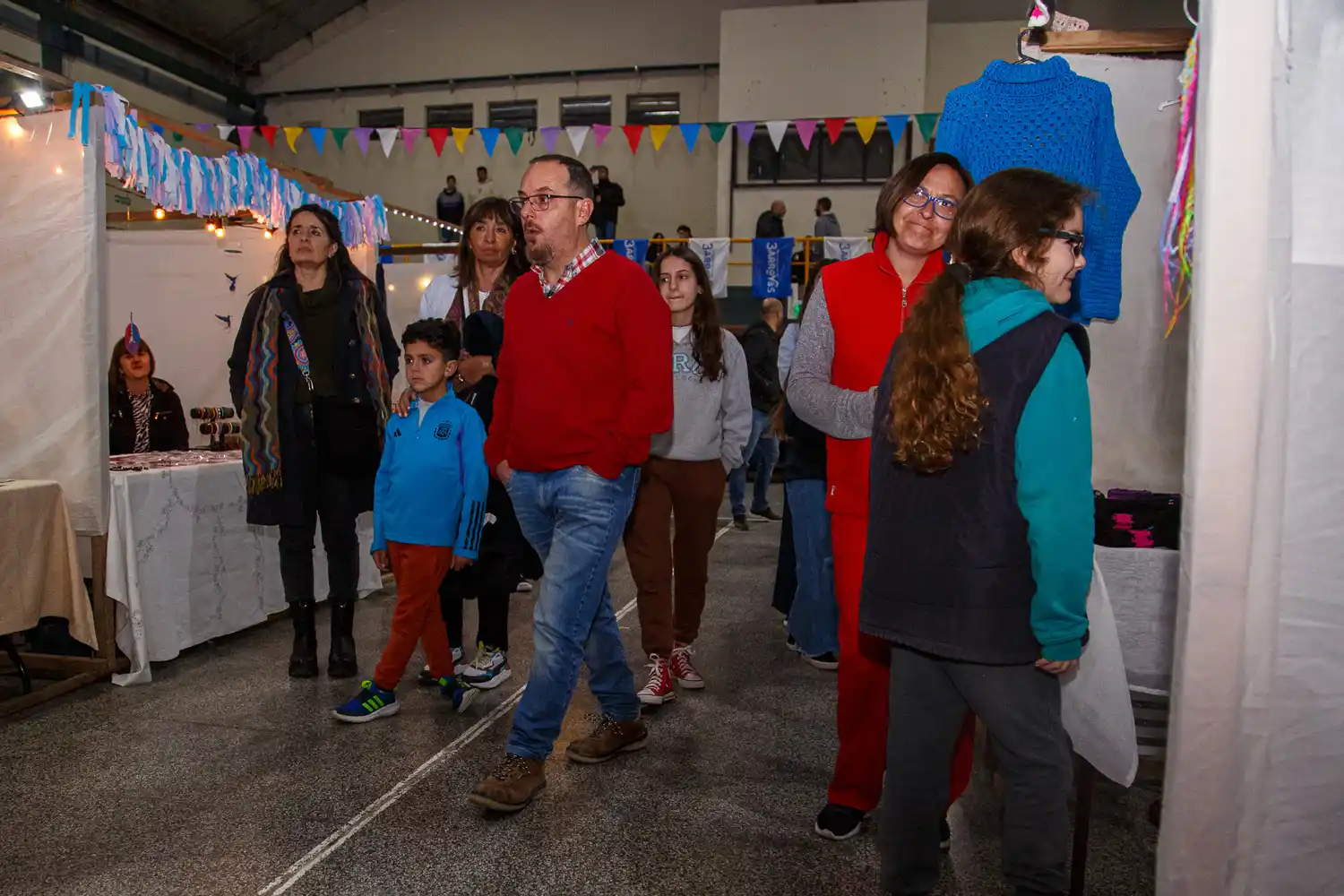 Ya se vive la primera Expo Comercial en el SUM de la Escuela Técnica
