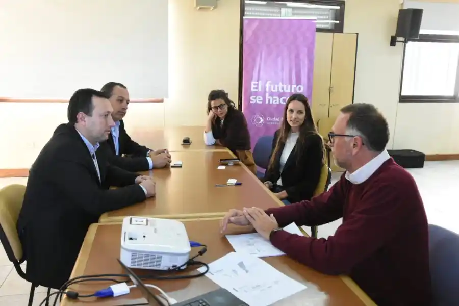 Representantes de la Intendencia de Florida (Uruguay), se reunieron con la secretaria de Ambiente y Movilidad, María Paz Caruso; y el secretario de Producción, Empleo e Innovación, Diego Peiretti