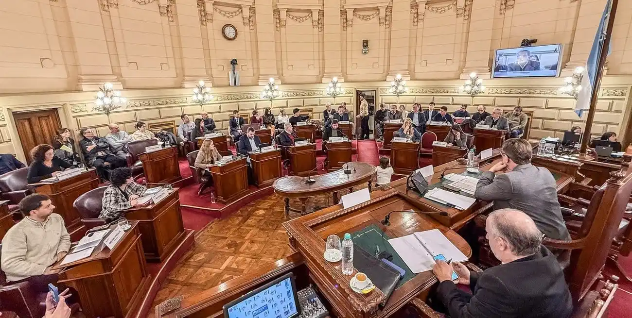 Cada bloque expone y debate. Avanza a buen ritmo la discusión en la Convención.