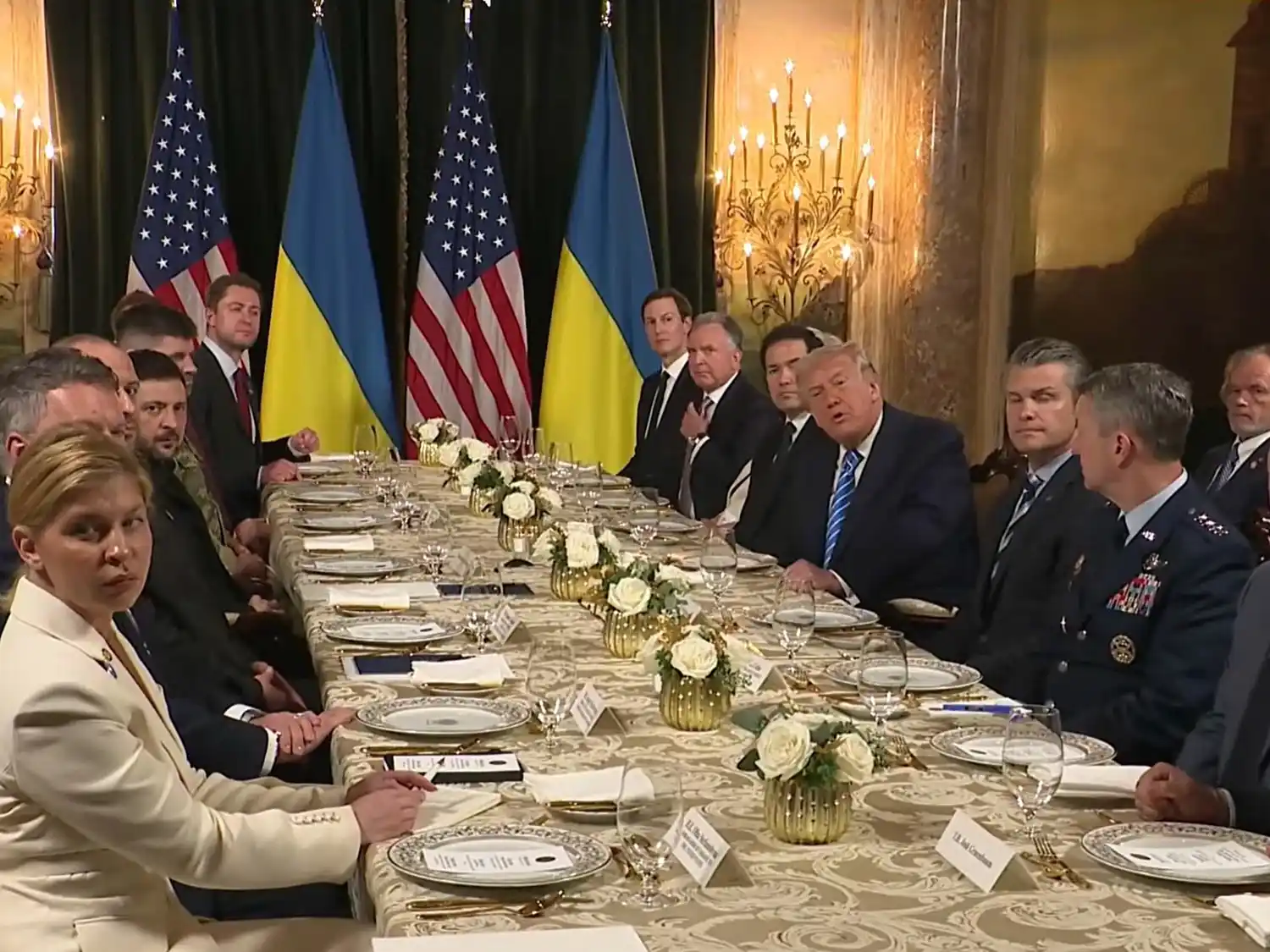 Trump y Zelensky encabezaron la reunión de ayer.