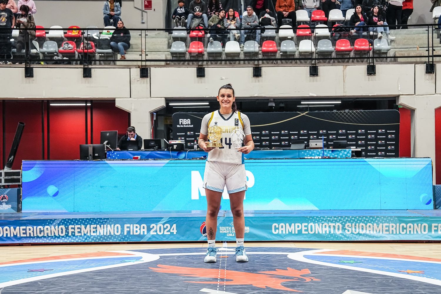 Selección Femenina de Básquet - 6