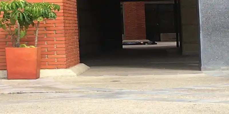 Mujer falleció tras lanzarse de un décimo piso en Barquisimeto