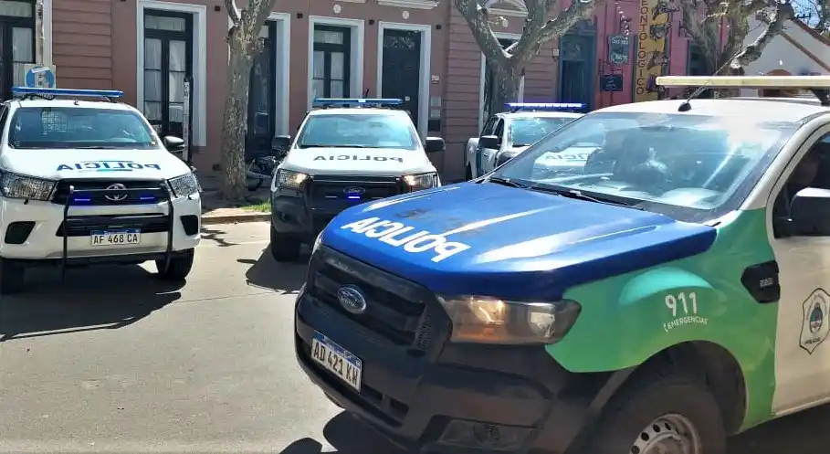 Encapuchados robaron a mano armada a una familia en 1001 y José Hernández