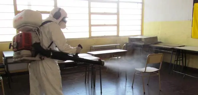 Tareas de desinfección en el 40% de los establecimientos educativos
