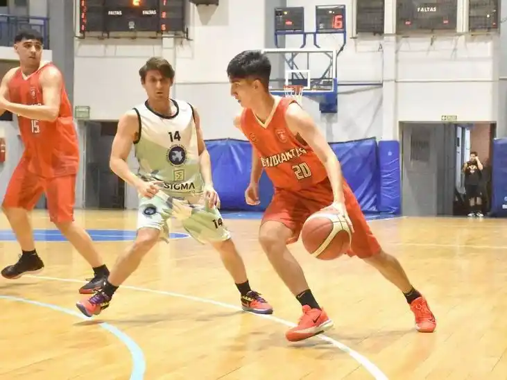 Estudiantes dominó a La Paz
en el primer juego de semis