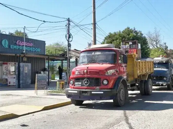 Desalojo judicial de tres comedores del mercadito