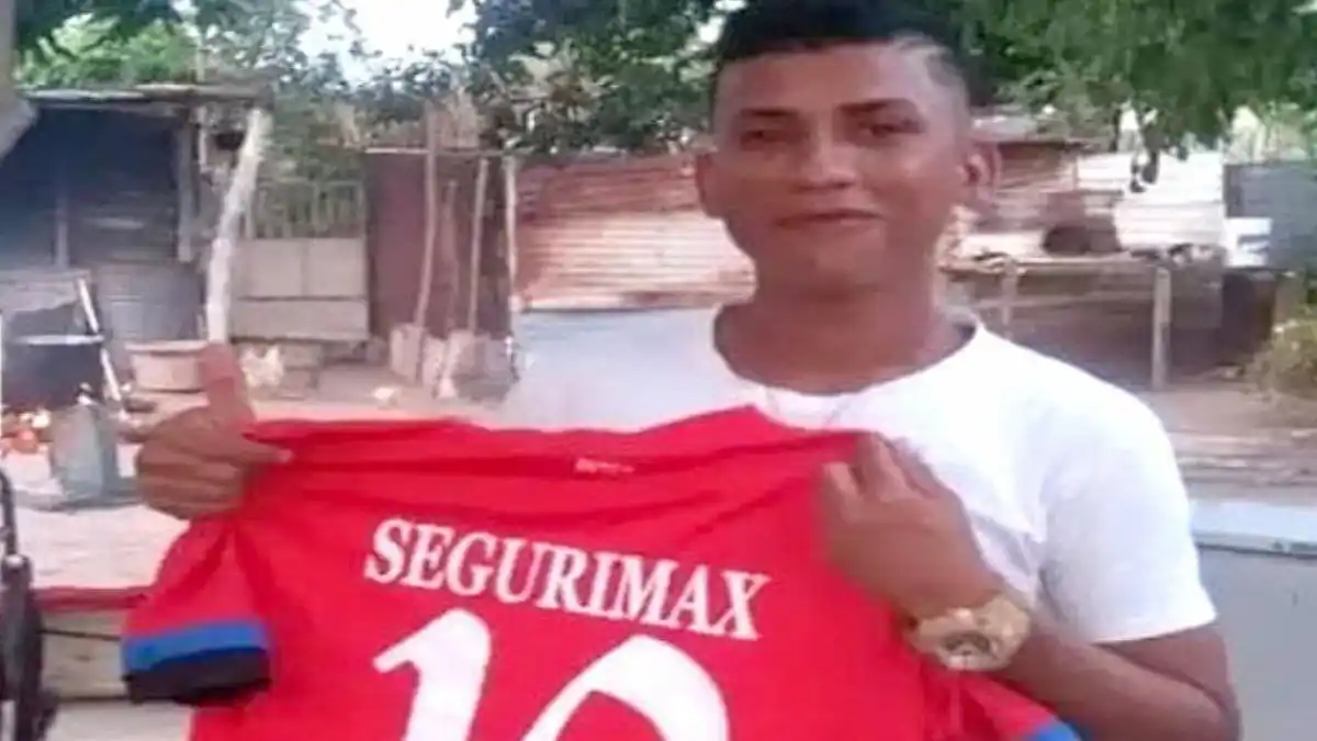 Falleció futbolista al caer de una mata de coco