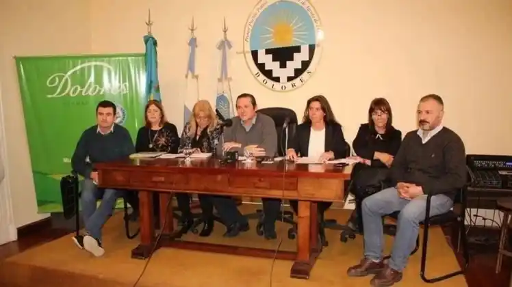 El intendente de Dolores junto a María Eugenia Guerbi. Foto: archivo 0223