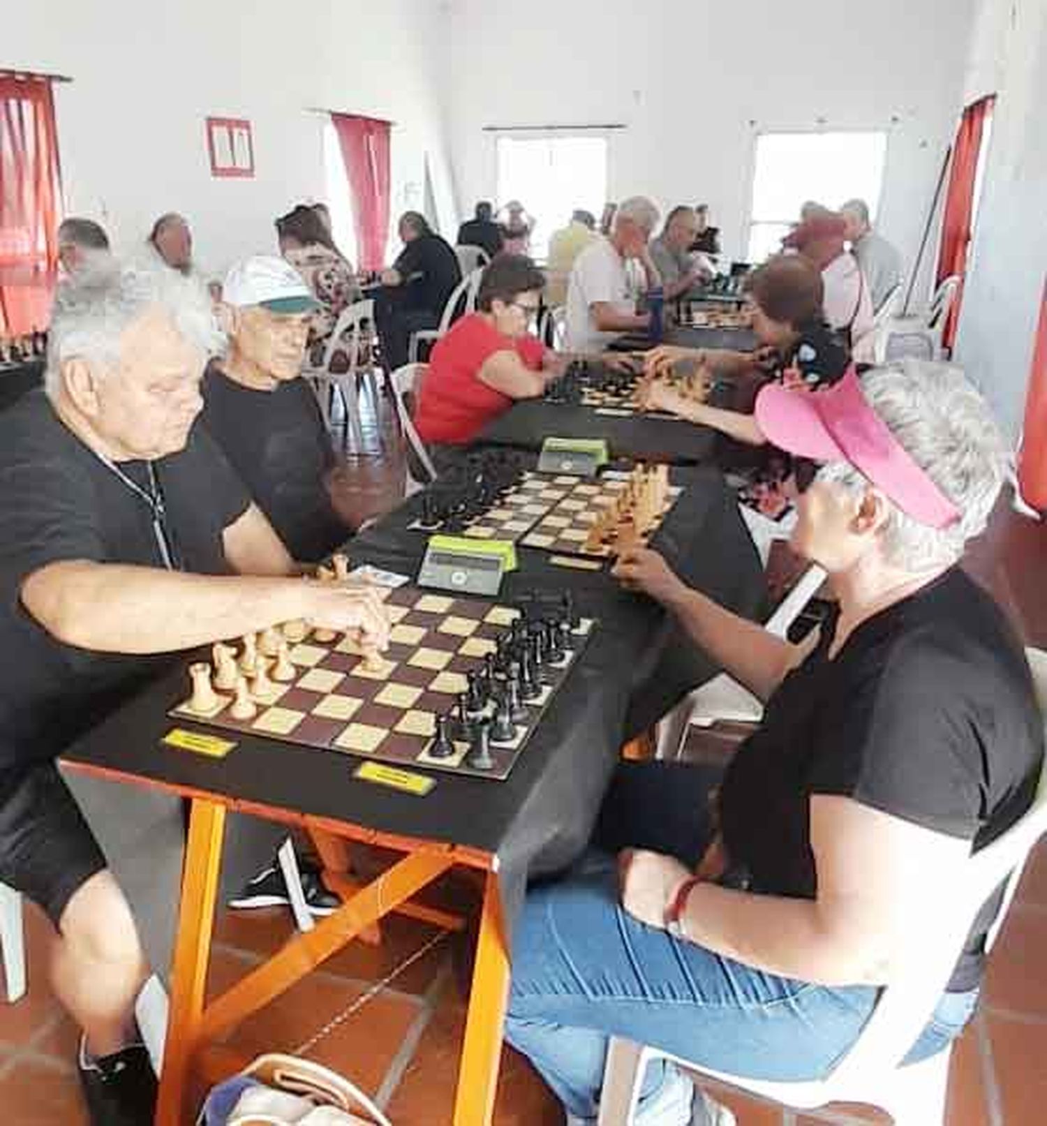 Se realizó el primer campeonato entrerriano de ajedrez para mayores de 50