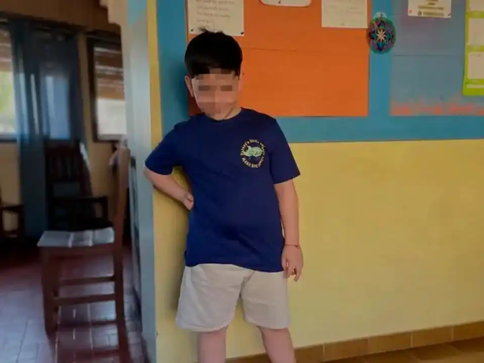 La nueva operación se realiza luego de que estudios por resonancia magnética confirmaran lesiones cerebrales y cervicales severas.