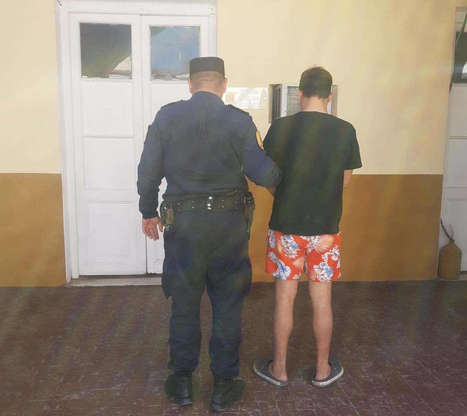 Detuvieron a un hombre de 20 años que tenía pedido de captura