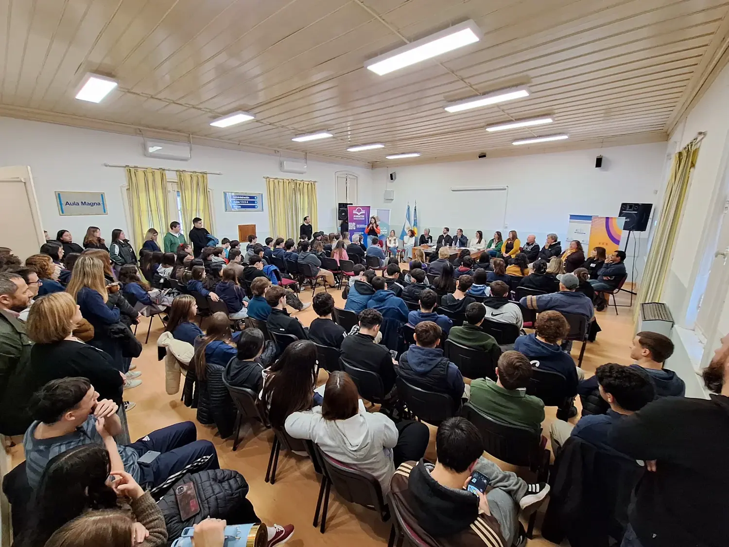 El Aula Magna recibió a los asistentes en el acto de apertura