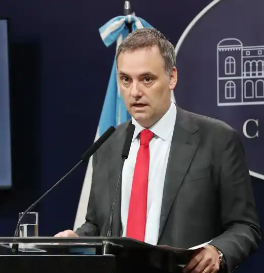 El Gobierno cierra dos entidades más sumando 900 puestos de no trabajo