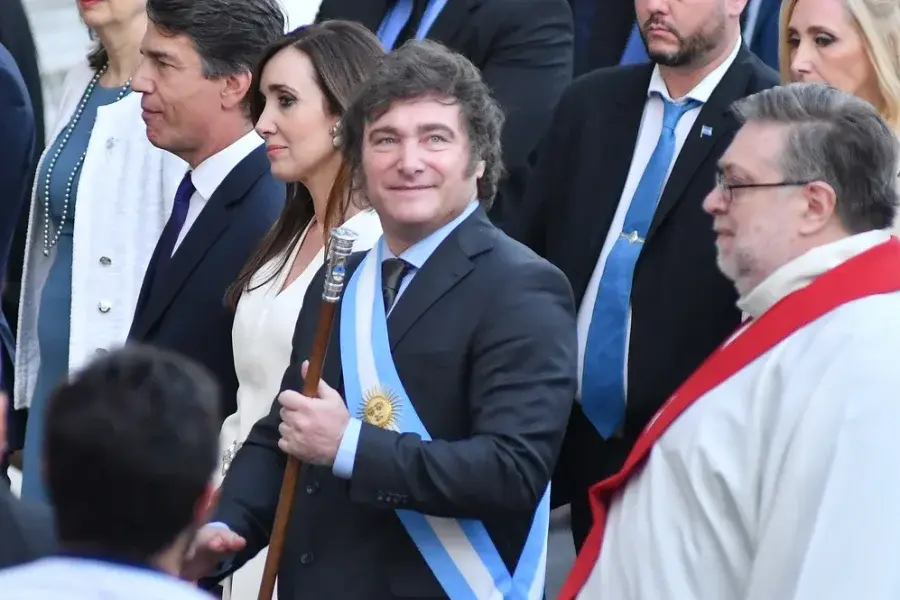 Milei viaja a Davos en su primera salida de Argentina: recibió más de 80 pedidos de audiencia