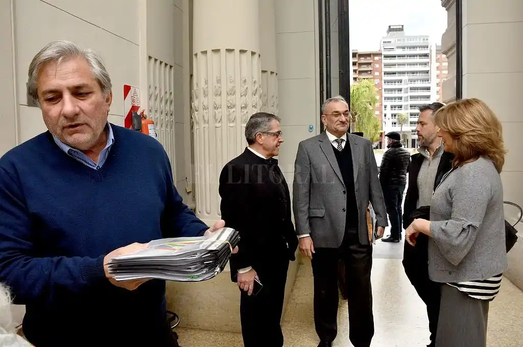 Advierten a constructores no tomar nuevas obras públicas