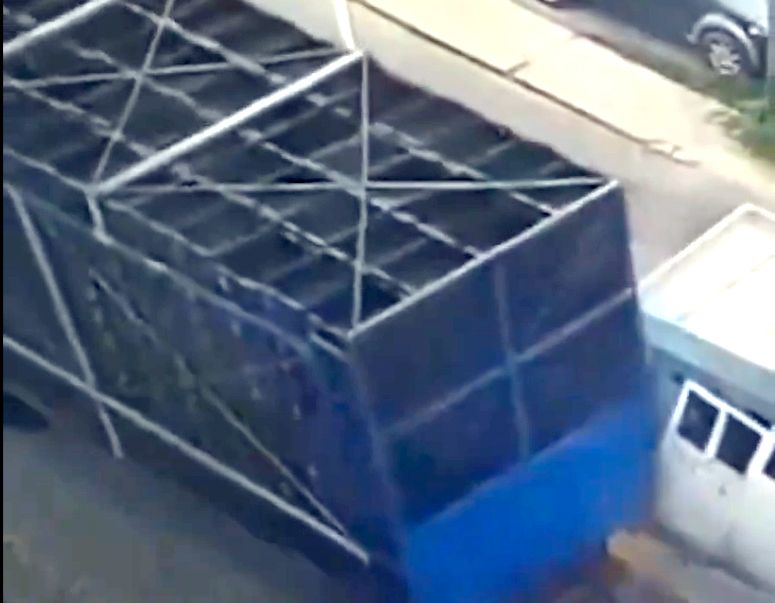 Se conoció el video del choque de la camioneta contra la garita en Mar del Plata