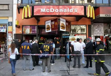Pánico por tiroteo en un local de Mc'Donalds en Avellaneda