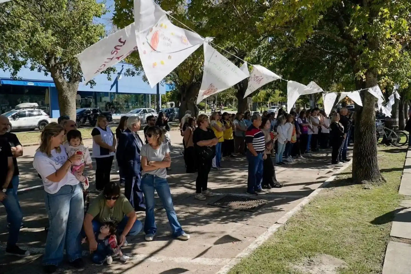 El acto se desarrolló en el Paseo "Rodolfo Walsh". Foto: Municipalidad de Firmat.