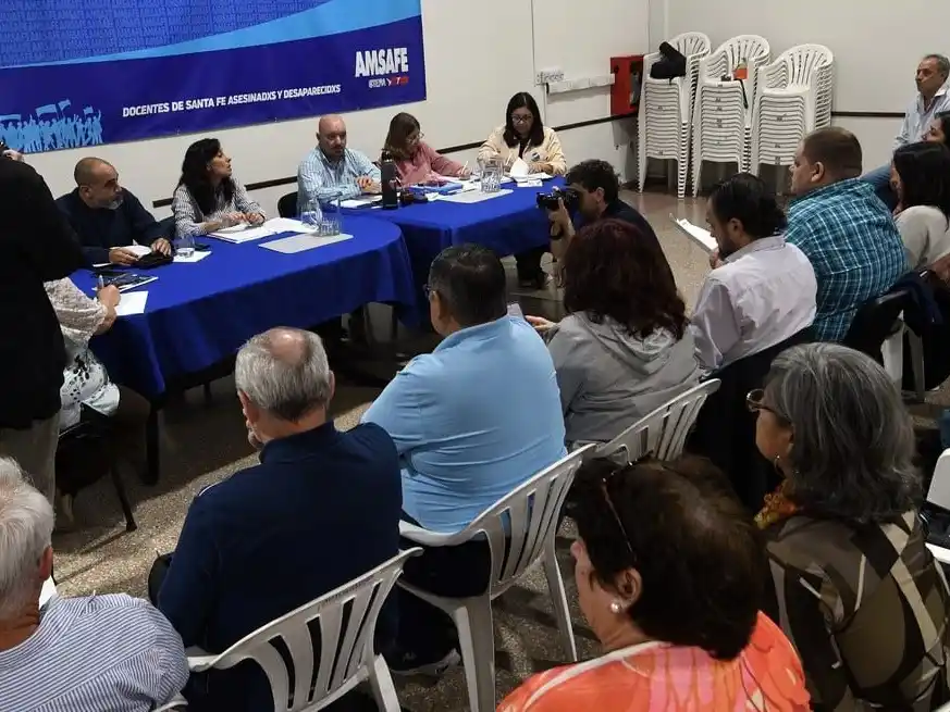 La asamblea provincial de Amsafe resolvió un paro y protestas. Crédito: Guillermo Di Salvatore