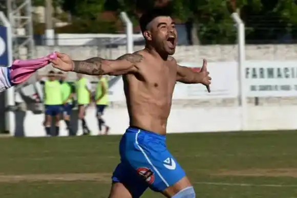 Un histórico del fútbol local colgará los botines: Leonardo Ochoa se retirará de la actividad futbolística