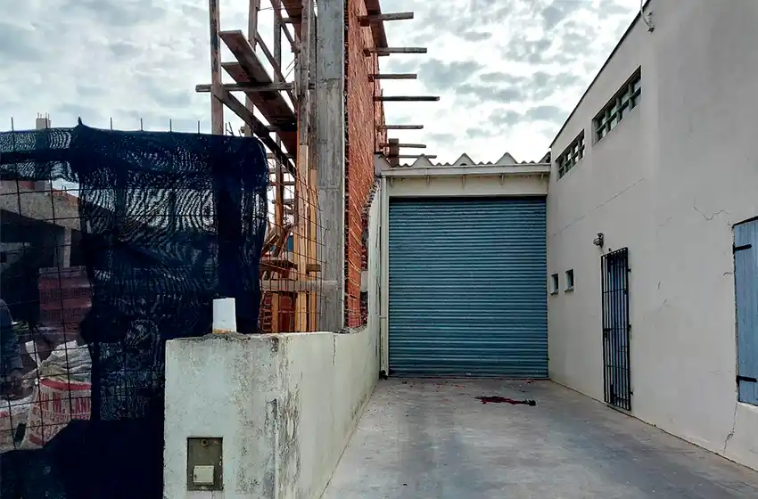 Un hombre de 70 años cayó de un andamio y está grave