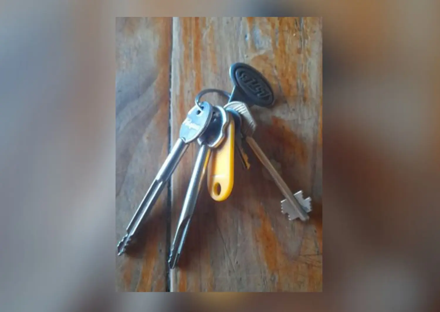 Encontraron estas llaves en calle Bottaro