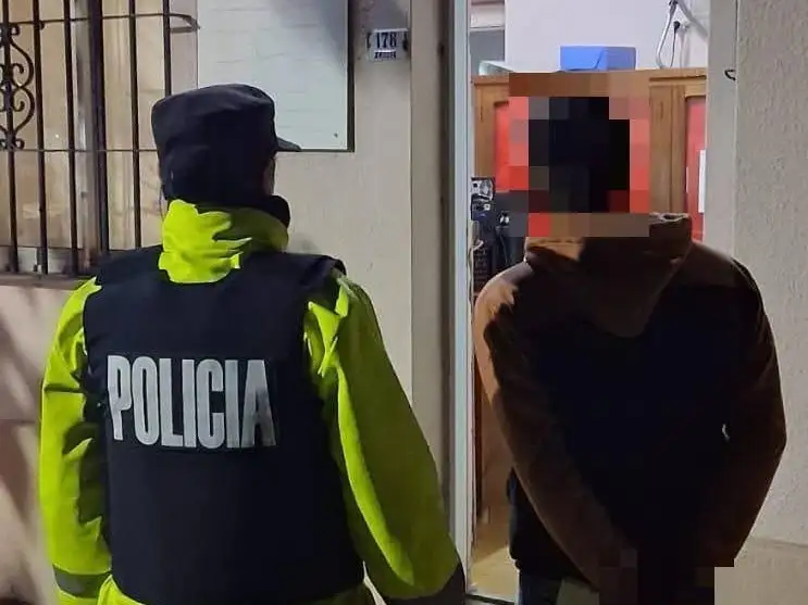 Detuvieron a un hombre con pedido de captura - 2