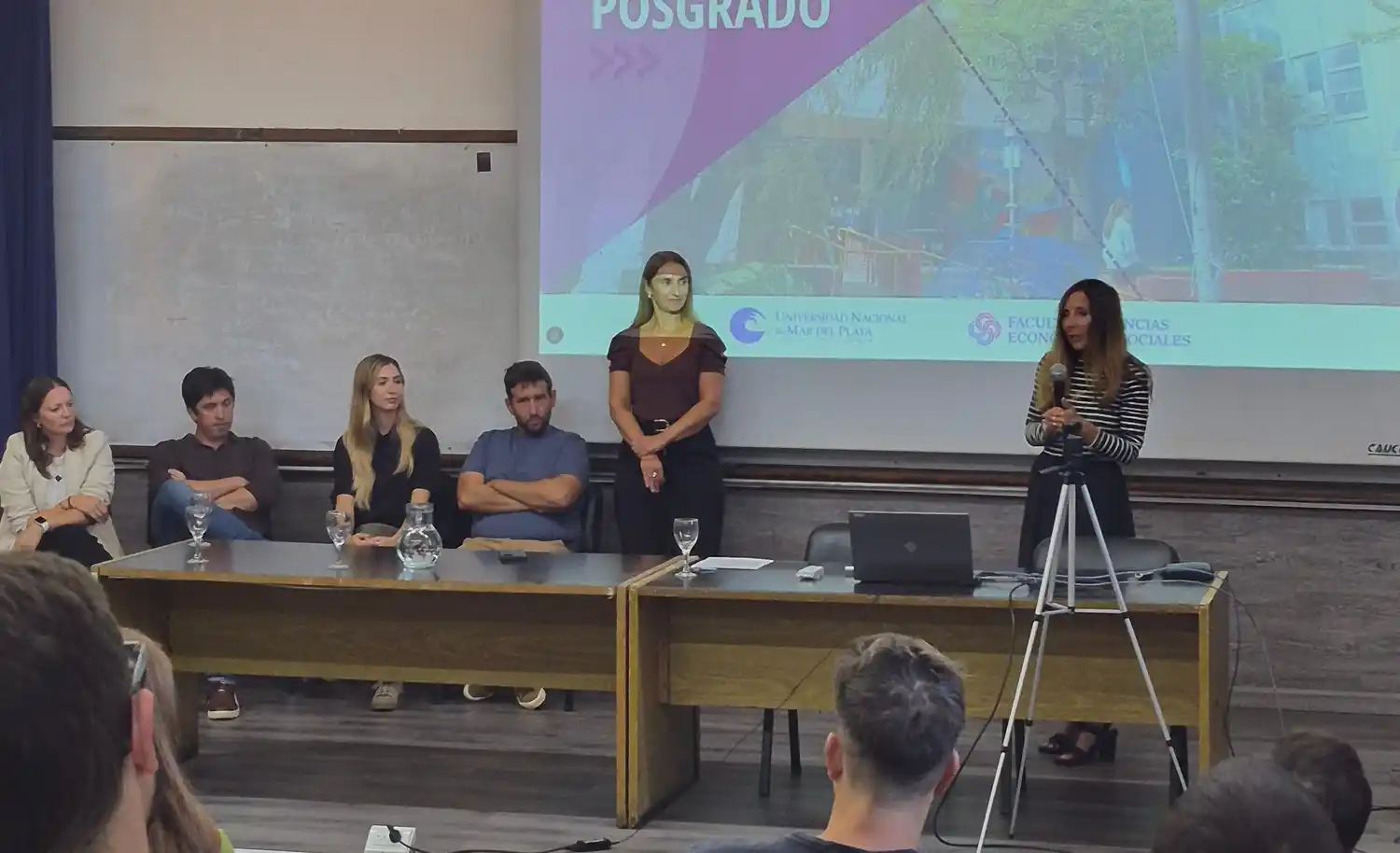 Ambas propuestas de posgrado están orientadas a fortalecer las capacidades de gestión y liderazgo en organizaciones públicas y privadas.