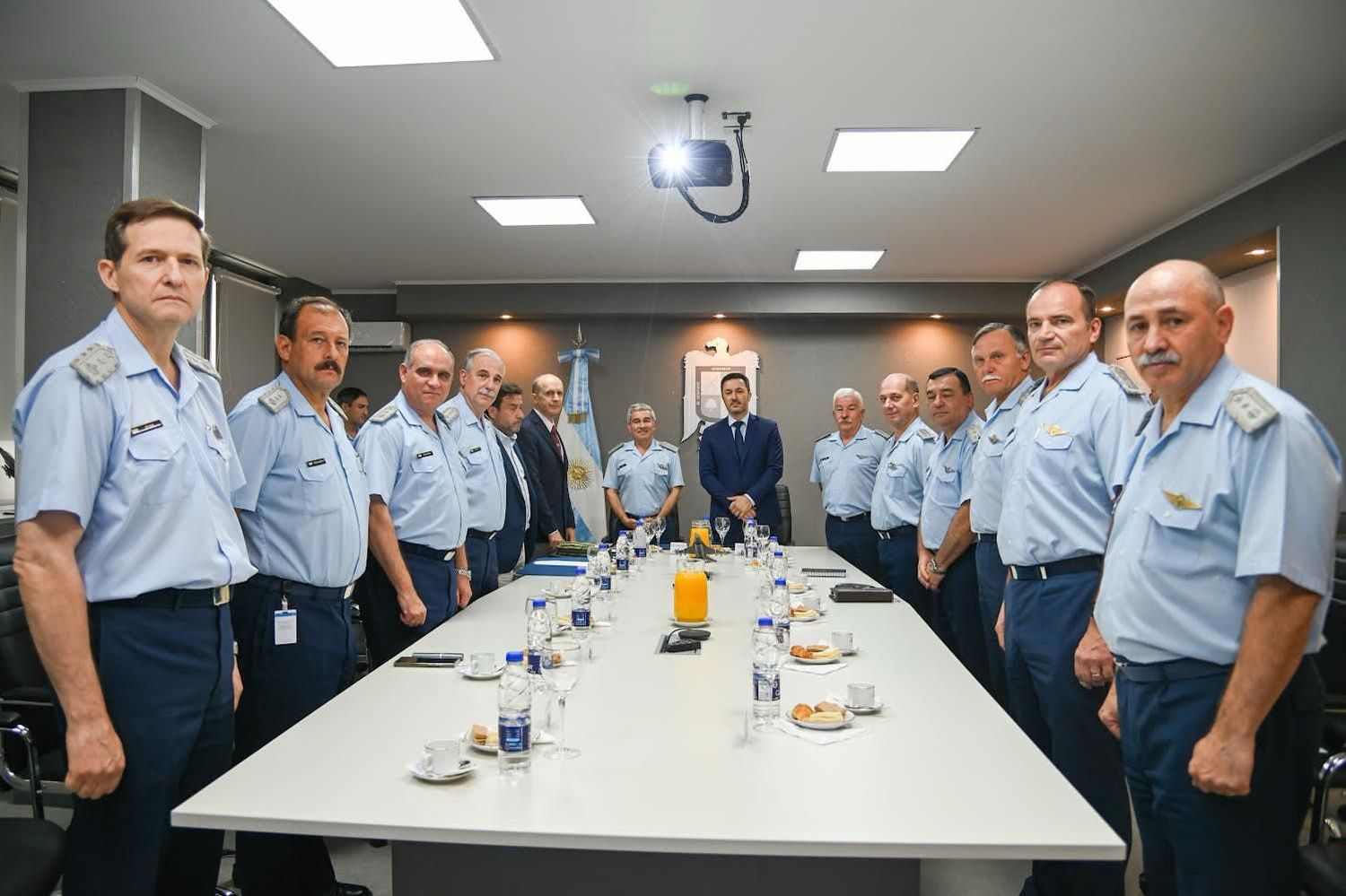 The F-16, present at the first meeting of the new Minister of Defense with the Argentine Air Force