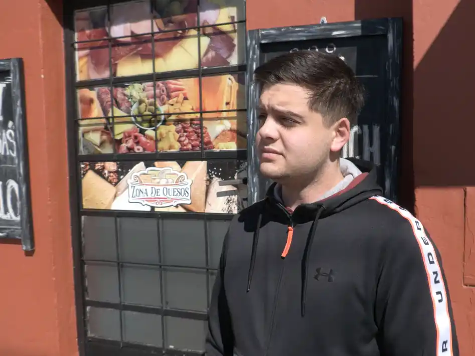 "Lo más indignante es cómo reaccionó la policía y verlo por las cámaras", comentó la víctima del robo.