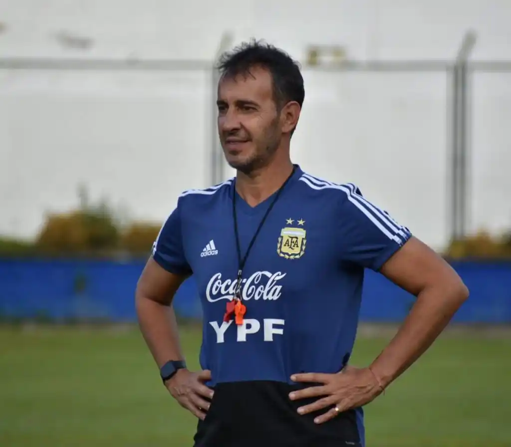 “No hay que ser hipócritas, los jugadores valen más cuando pasan por la selección”