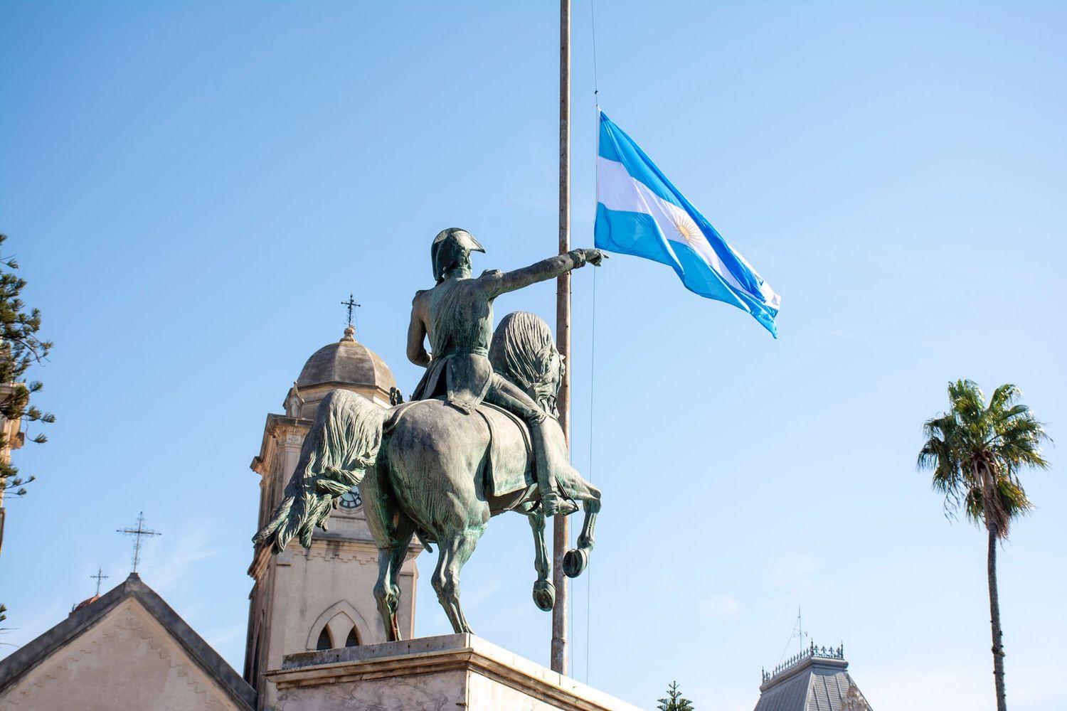 “El primer homenaje en el mundo al General San Martín fue declarado por el pueblo de Entre Ríos”