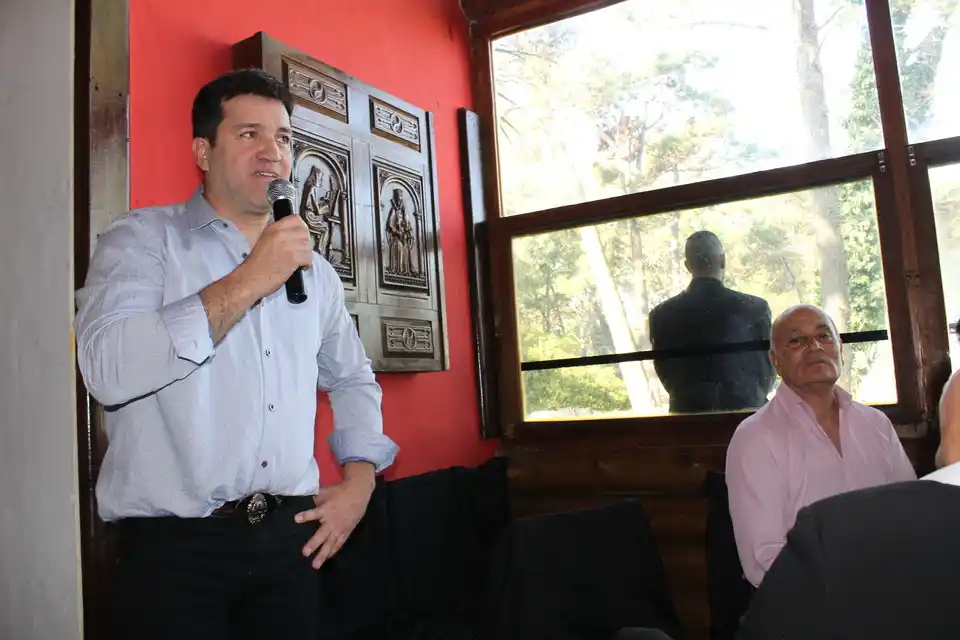 Insólito: El Partido FE desconoce a un concejal de Villa Gesell y dice que "ni siquiera está afiliado"