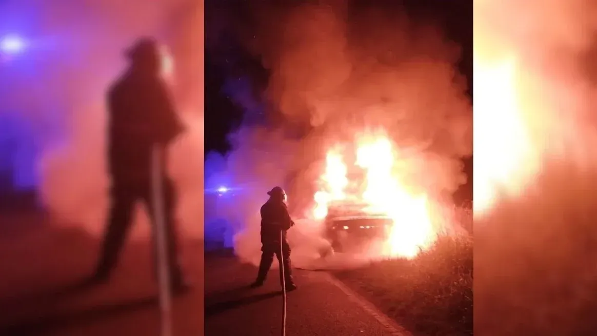 Incendio de un automóvil en Recreo. Foto: Gentileza