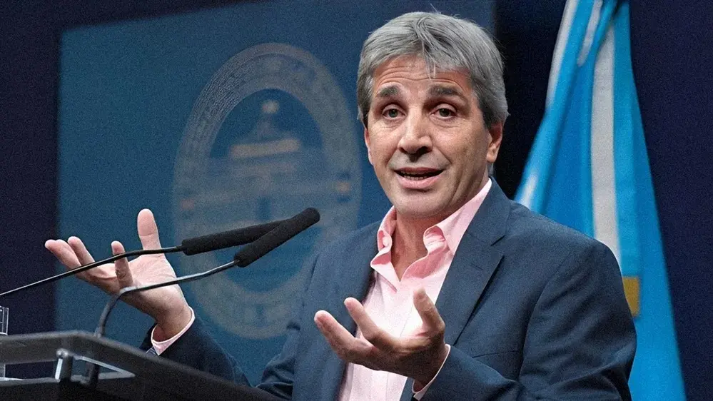 El ministro de Economía respaldó la actualización de las bandas cambiarias atadas a la inflación.